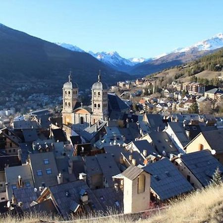 Rare Pearl With An Incredible View Of All Briancon Exterior photo